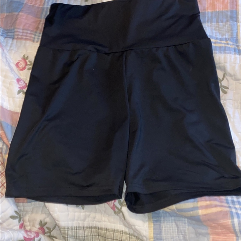 2 pack of biker shorts